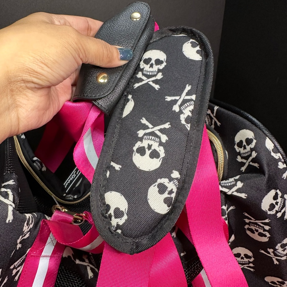 Betsey Johnson Pet Carrier in Black and Pink with skull and crossbones - Picture 10 of 14